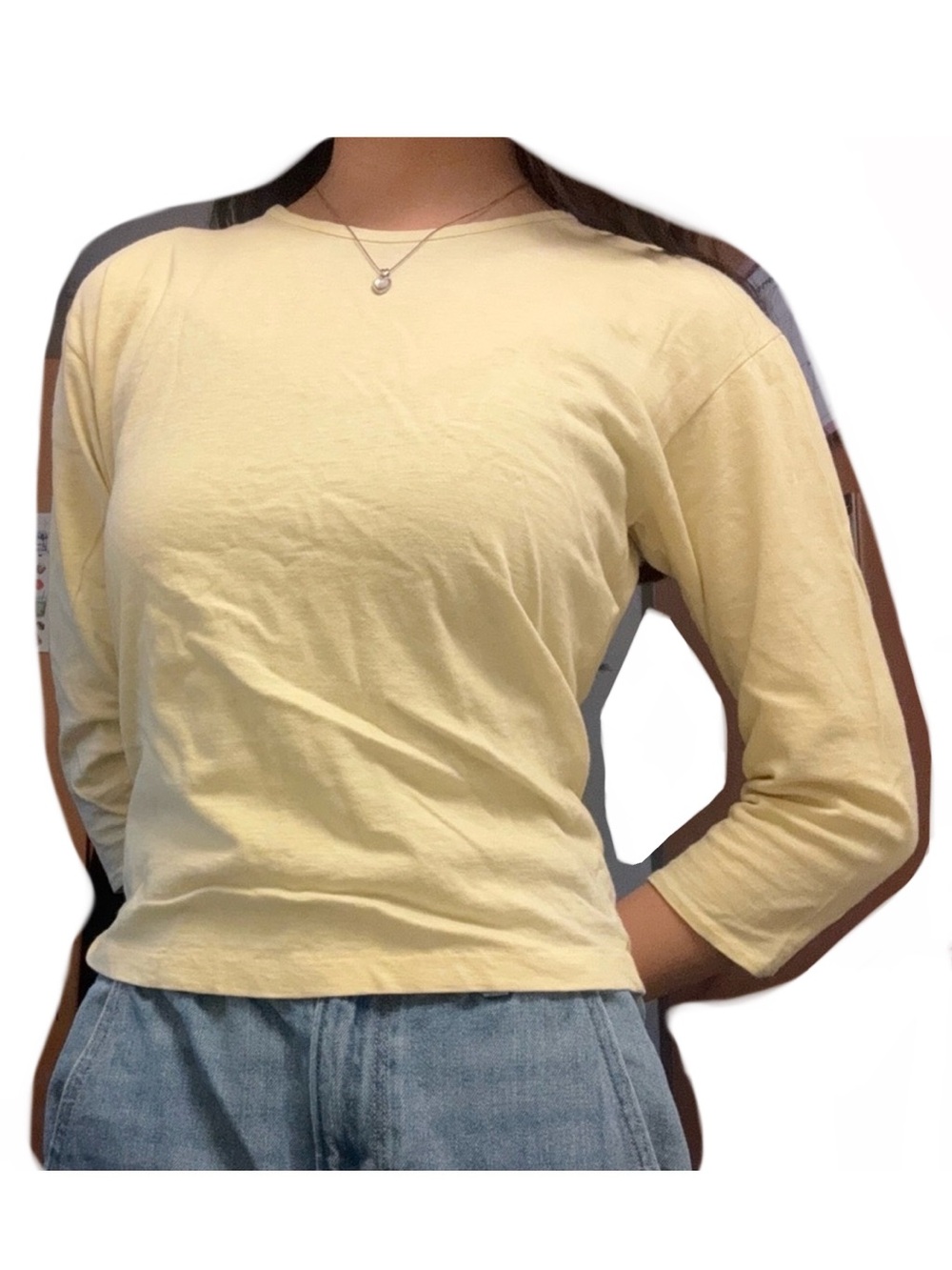 Simple pastel yellow shirt - Picture 2 of 3